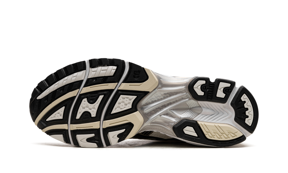 GEL-Kayano 14 "Metallic Plum" 1201A019 108