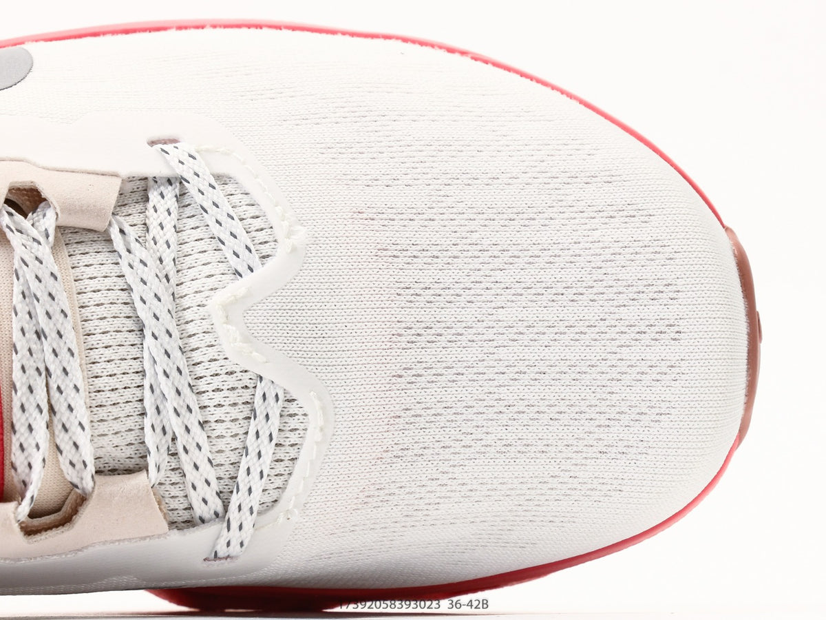 On Shoes – Lightweight Cushioned Everyday Sneakers 1
